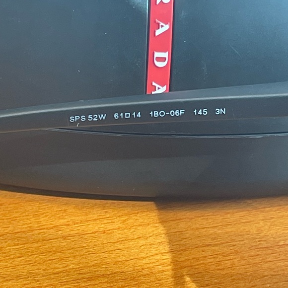 Prada aviators never worn - Picture 4 of 5